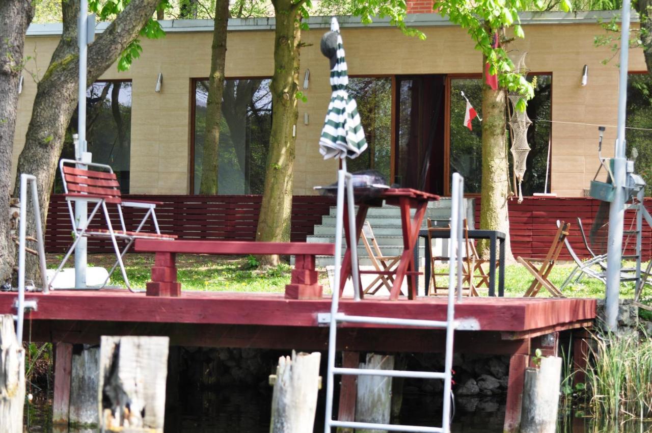 Dom Nad Jeziorem Gwiazda Wojcin  Extérieur photo